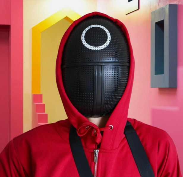 Geometric Symbol Full-Face Mask Set – Bold Pop-Art Accessor 104