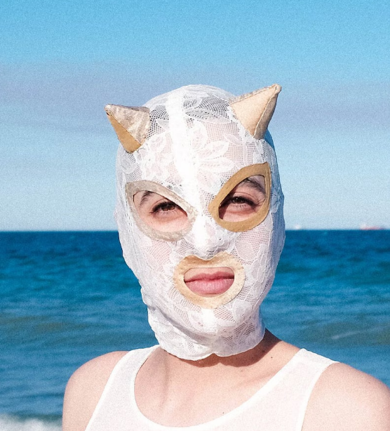 White Lace Devil Horn Full-Face Mask 119