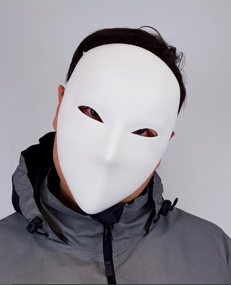 Minimalist Alien Full-Face Mask 136