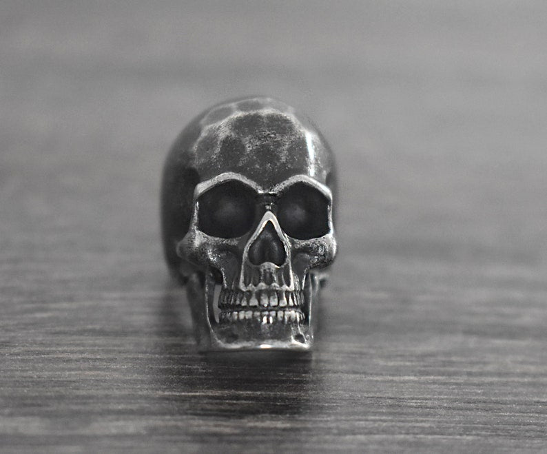 Vintage Skull Statement Ring – Gothic Bold Accessory