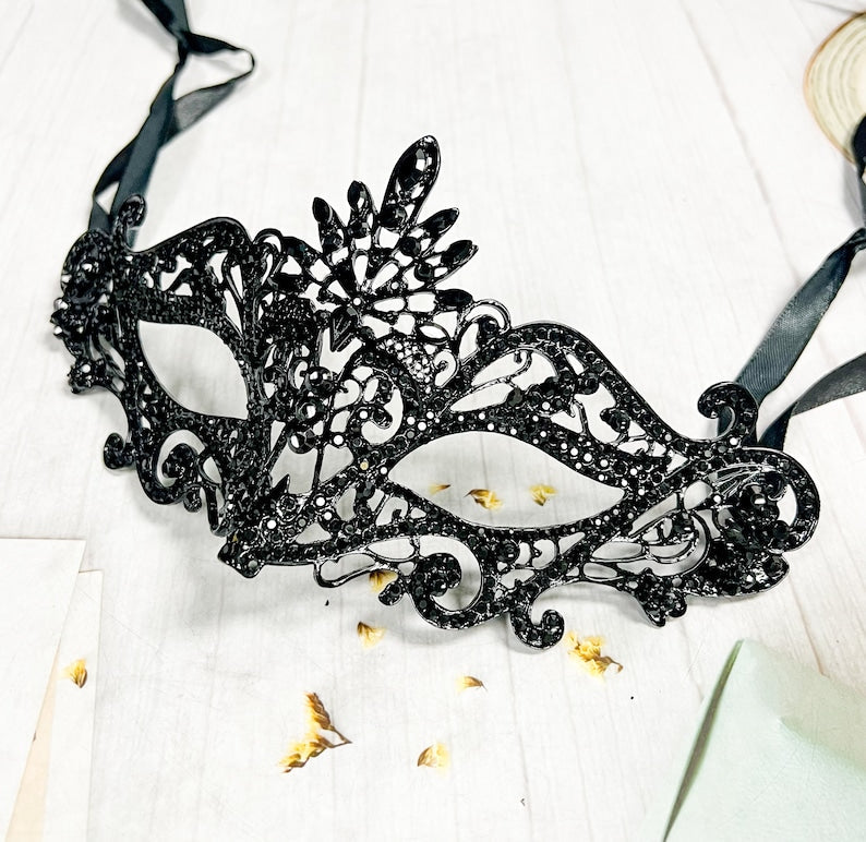 Black Crystal Mask