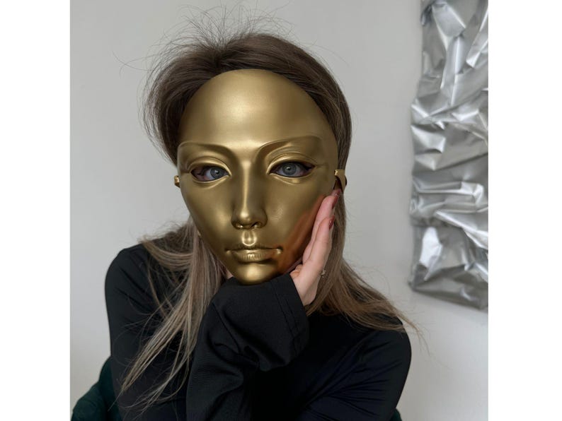 Handcrafted Gold Mask 140