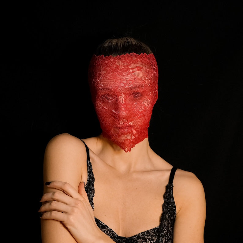 Red Lace Full-Face Mask 160