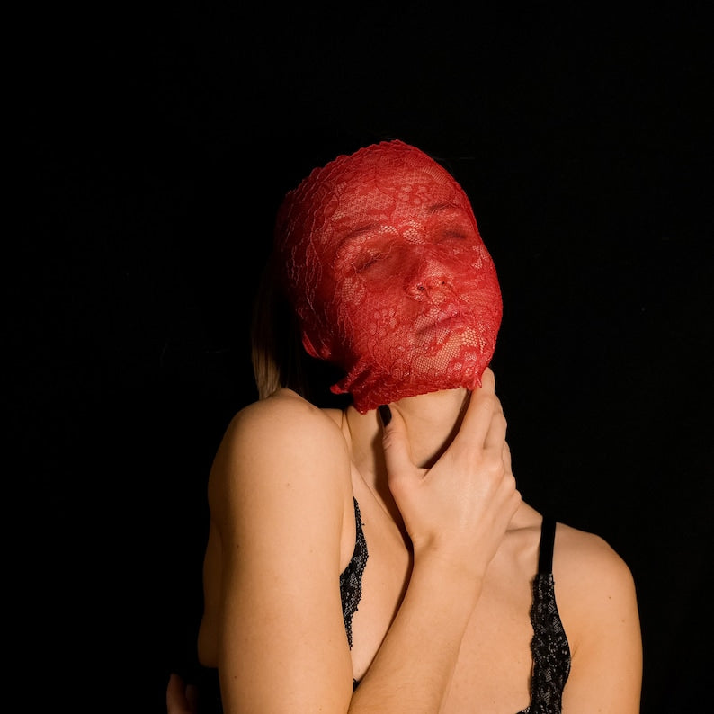Red Lace Full-Face Mask 160