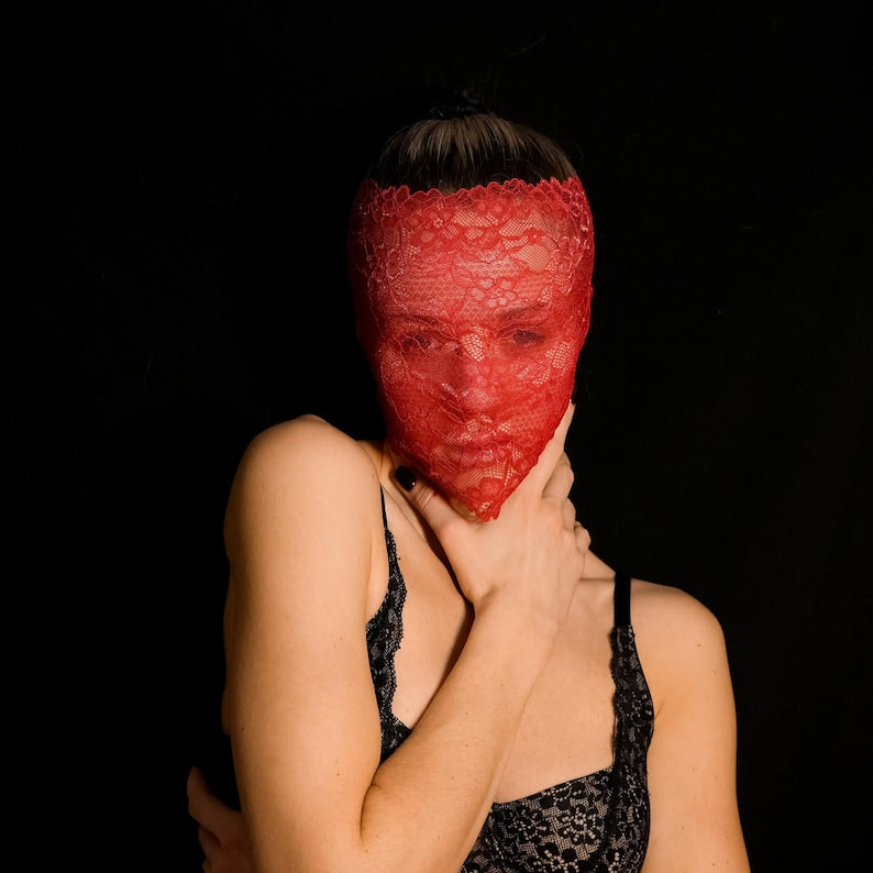 Red Lace Full-Face Mask 160