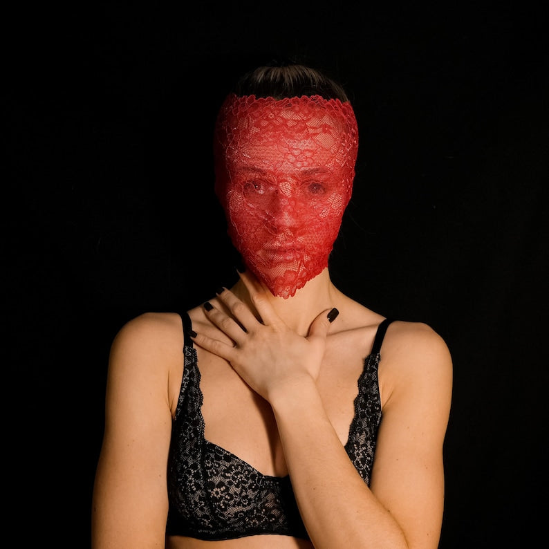 Red Lace Full-Face Mask 160