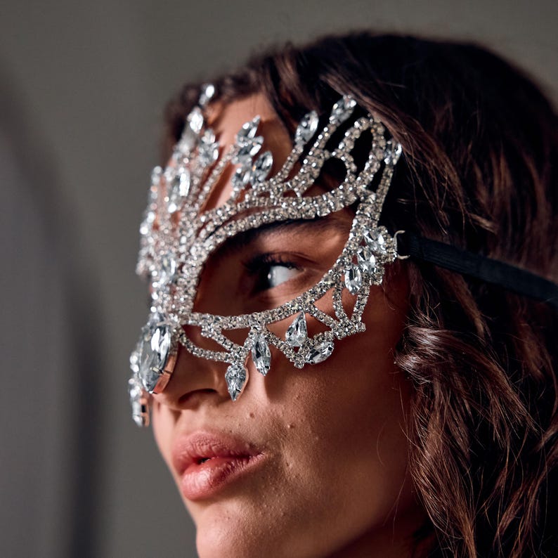 Rhinestone masquerade mask 139