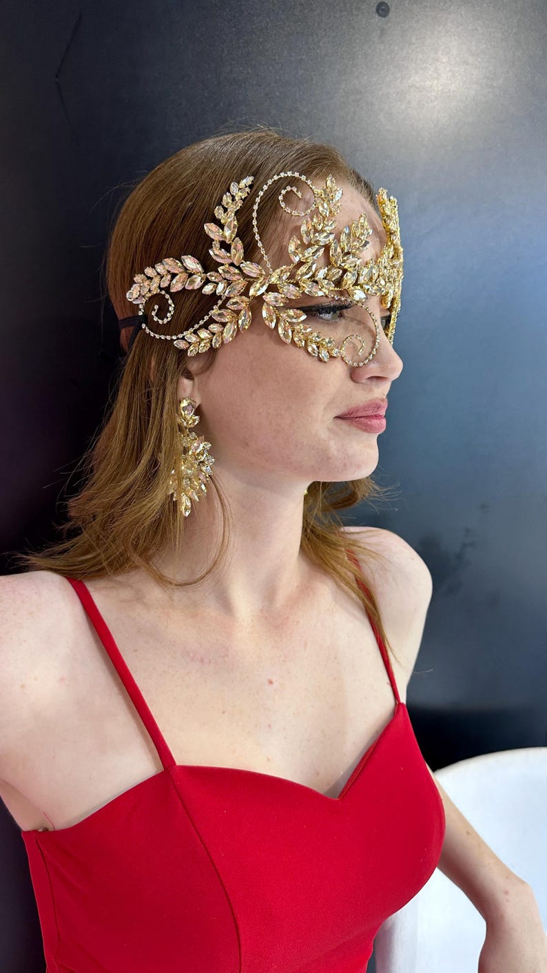 Rhinestone Masquerade Mask 152