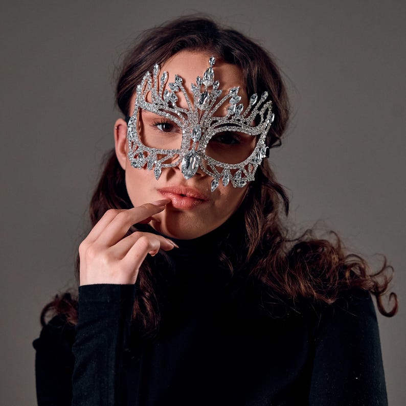 Rhinestone masquerade mask 139