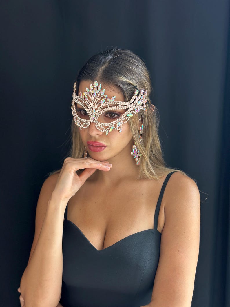 Crystal-Encrusted Eye Mask 151