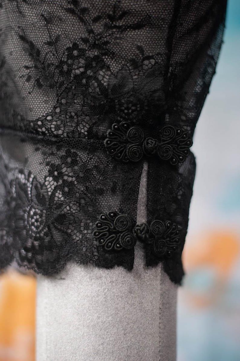 Black Lace 'Nyx' Floral Gothic Mask Hood 79