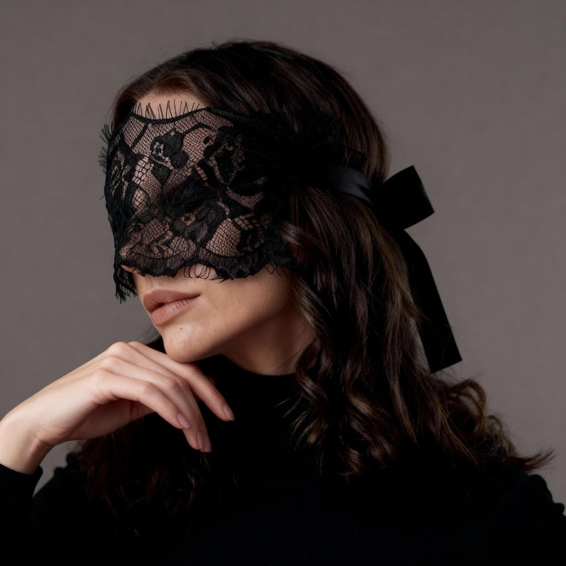 Black Lace Mask 49