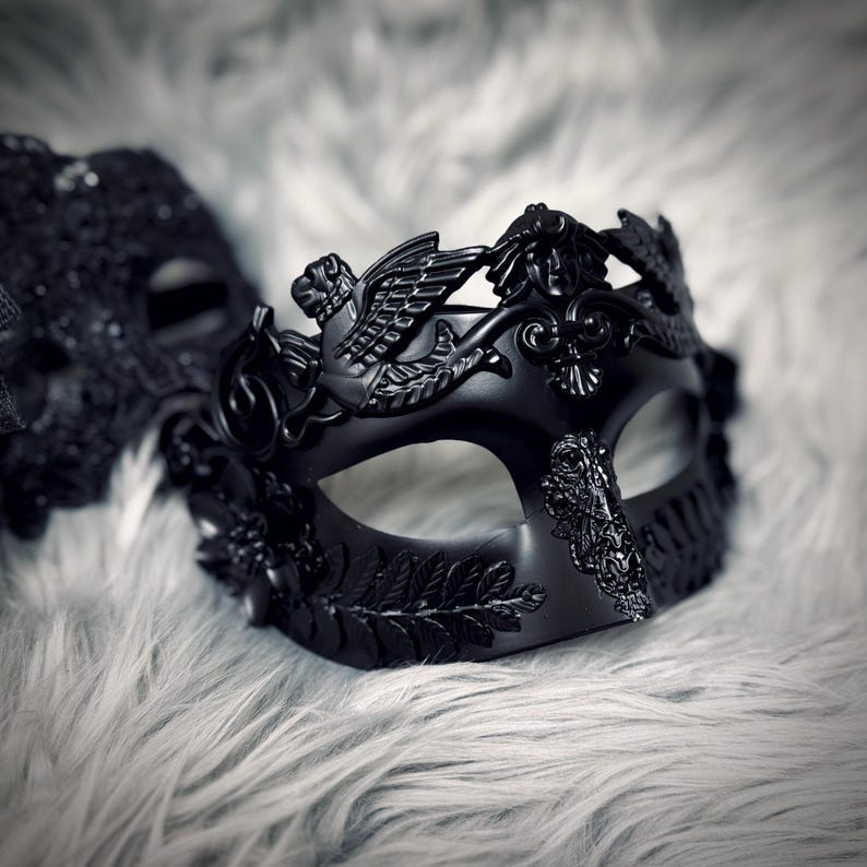 Black Men or Women Masquerade Masks