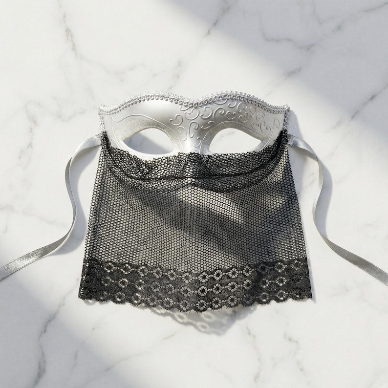 Venetian Masquerade Mask | Black Lace Veil 170